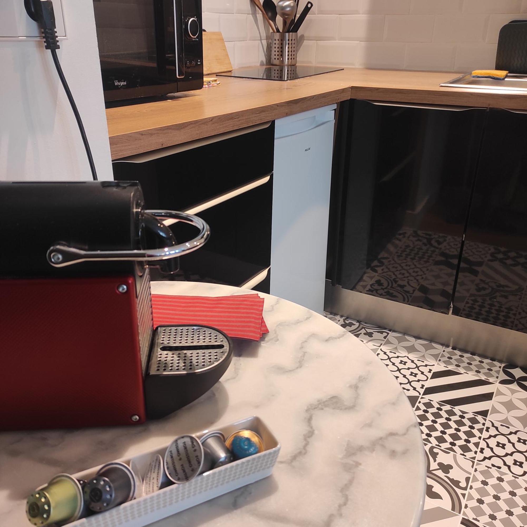 Grand Studio Confortable Au Coeur De Νίκαια Δωμάτιο φωτογραφία
